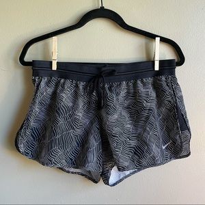 Nike Women’s Dry-FIT Shorts Black and White Print